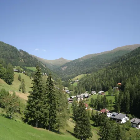 Holiday home Chalet In St Oswald Near Ski Lift, Cleaning Included