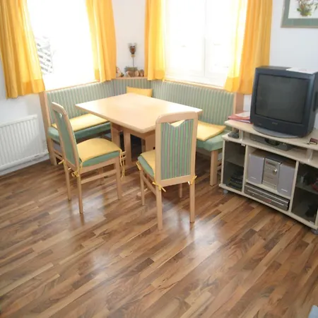Holiday home Chalet In St Oswald Near Ski Lift, Cleaning Included *